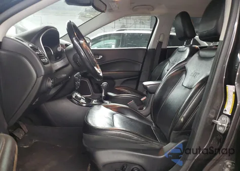 2018 Jeep Compass Limited z USA, uszkodzony, nr VIN 3C4NJDCB0JT330636